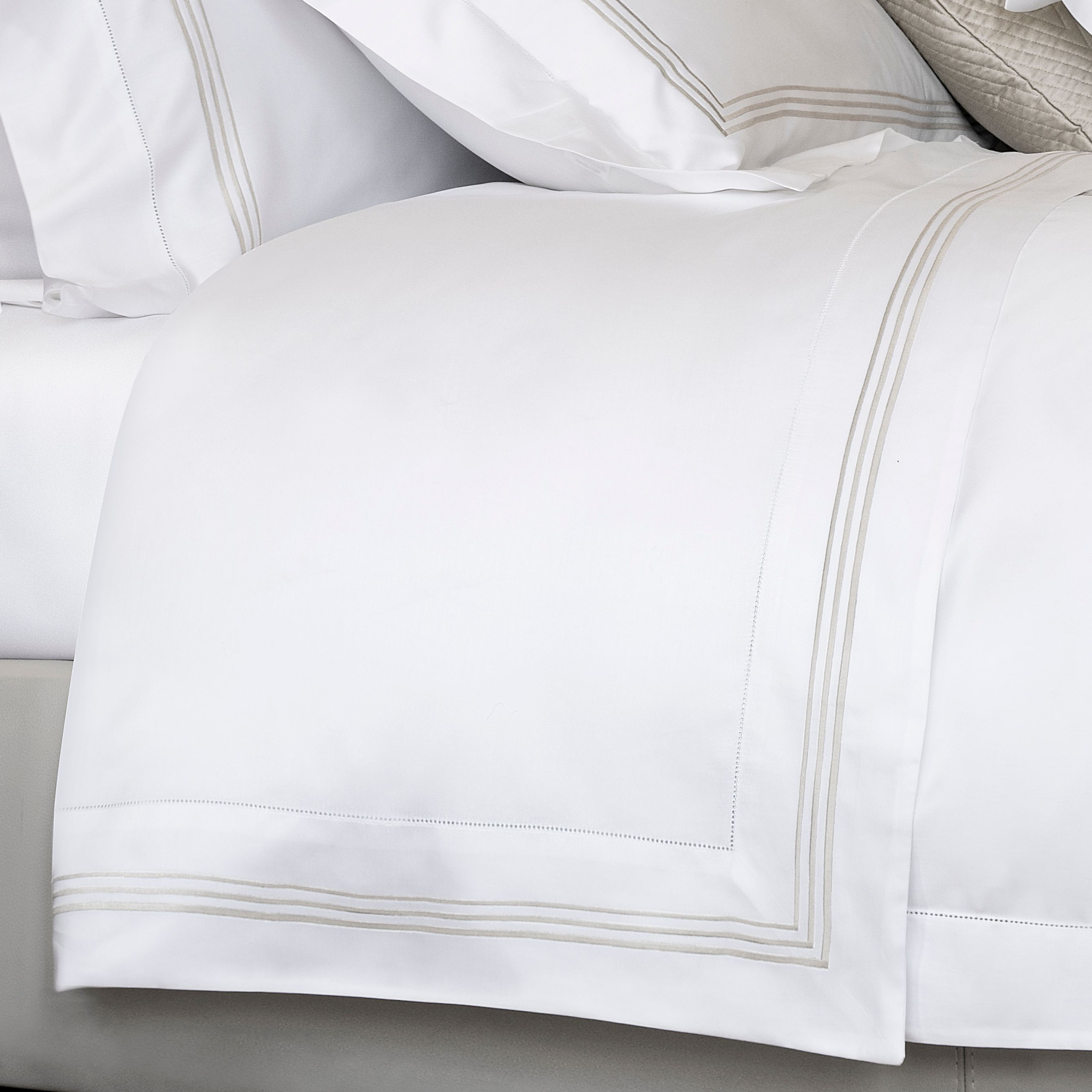 Nuvola Firm Down Alternative Pillow Filler