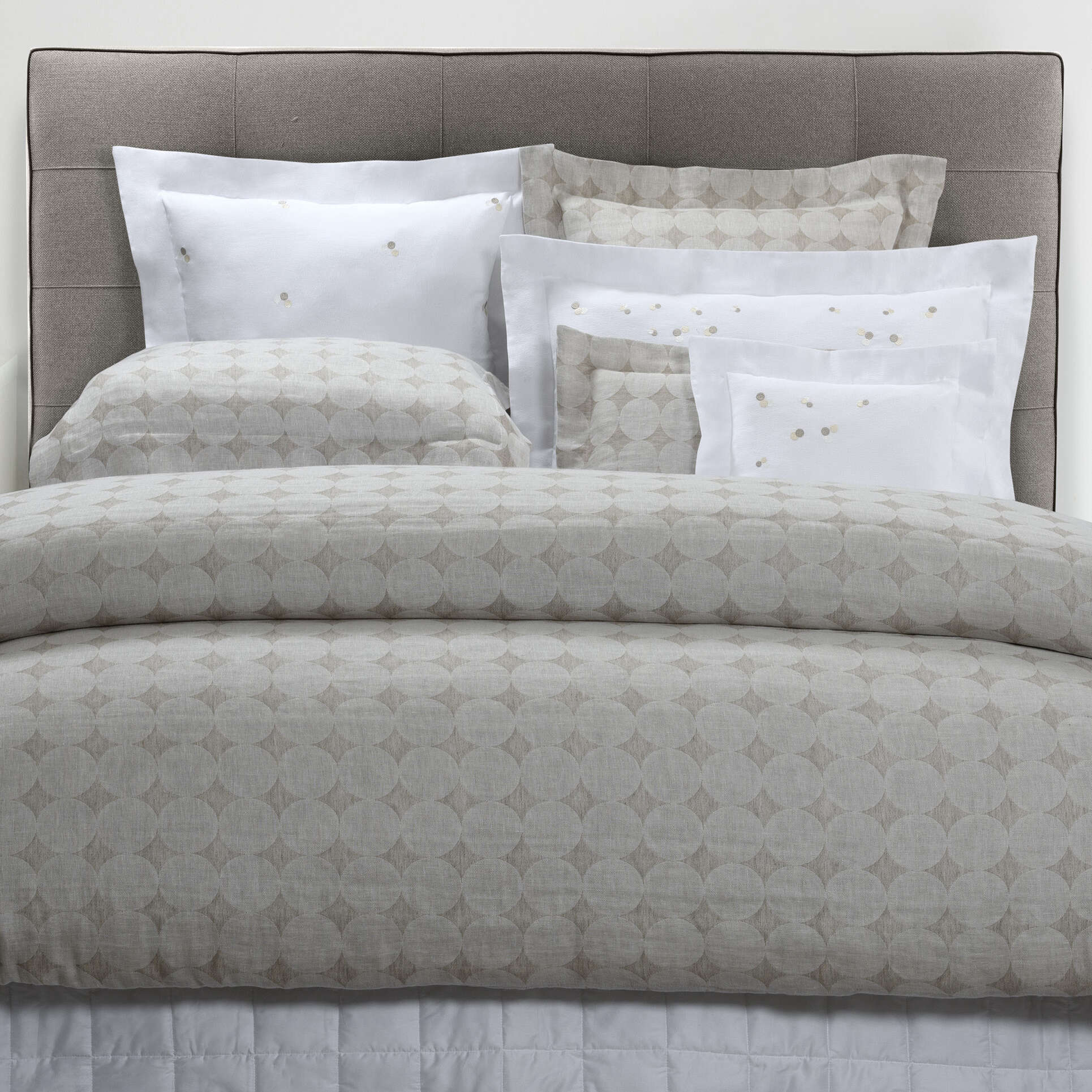 Atlante Jacquard by Dea Linens Fine Linens