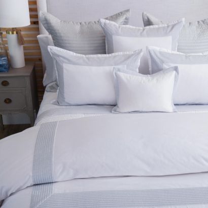 Herron by Bovi Duvet Cover