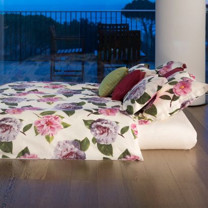 Camelia by Signoria Firenze Duvet Cover