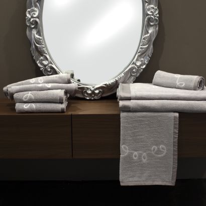 Giudecca with Classic Border by Signoria Firenze Bath Mat