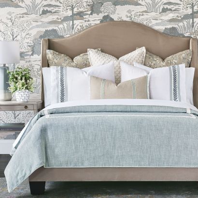 Amberlynn by Eastern Accents Bedset