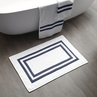Pegaso with Classic Border by Signoria Firenze Bath Mat