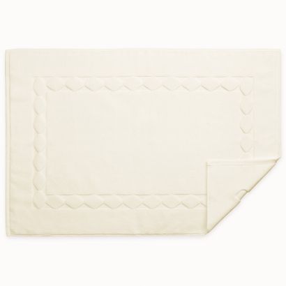 Guesthouse by Matouk Tub Mat