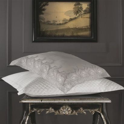 Vicky by Dea Linens Quilted Cushion Cover