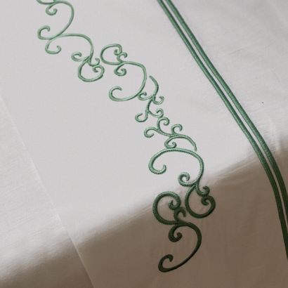 Vienna Embroideries 400TC By Peter Reed Flat Sheet