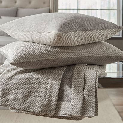 Geneva by Home Treasures Bed Scarf