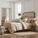 Beige/Gold