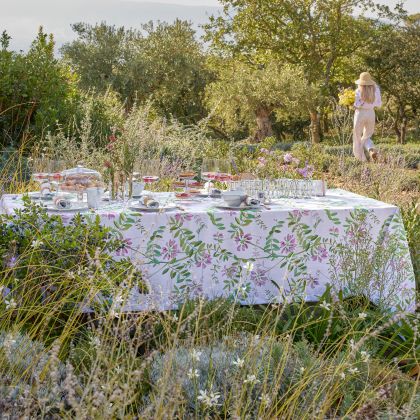 Fine Linens | Pois De Senteur Tablecloth 59x86 by Le Jacquard Francais
