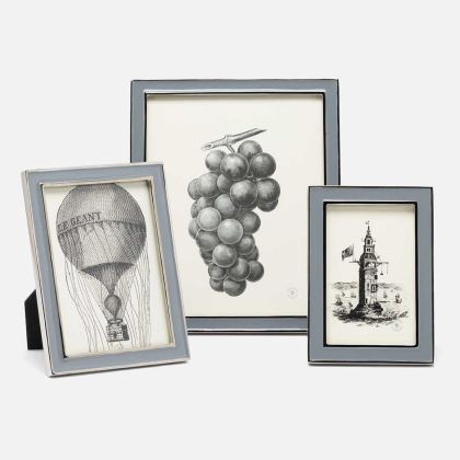 5X7 Fine Linens | Delphi Frame by Pigeon & Poodle (Gray/Silver)