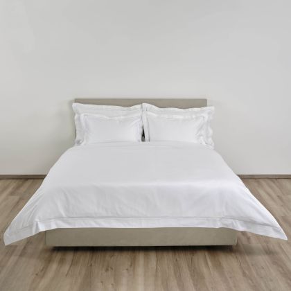 Quadra by Celso de Lemos