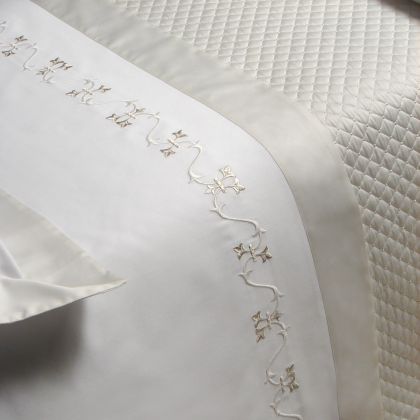 Vicky Coverlet by Dea Linens