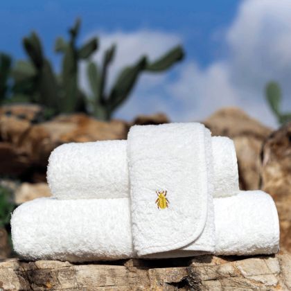 Beatle Towel by Graccioza