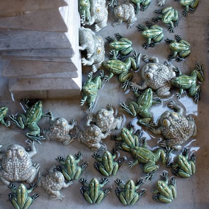 Frogs Sculpture by Bordallo Pinheiro