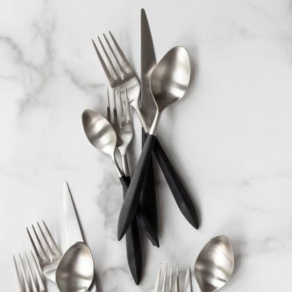 Ares Argento Place Setting by Vietri