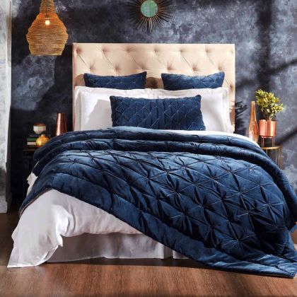 Lanai Quilt by Orchids Lux Home