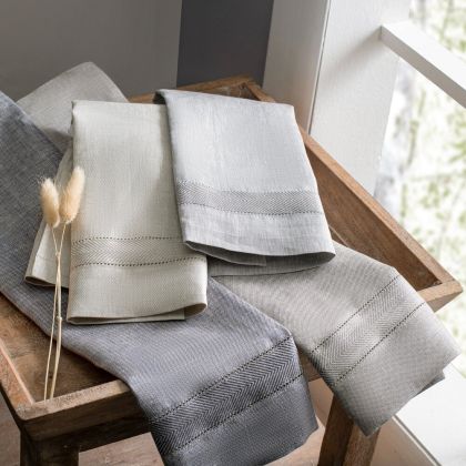 Yves Guest Towel by Home Treasures