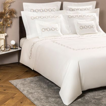Links Embroidery by Frette