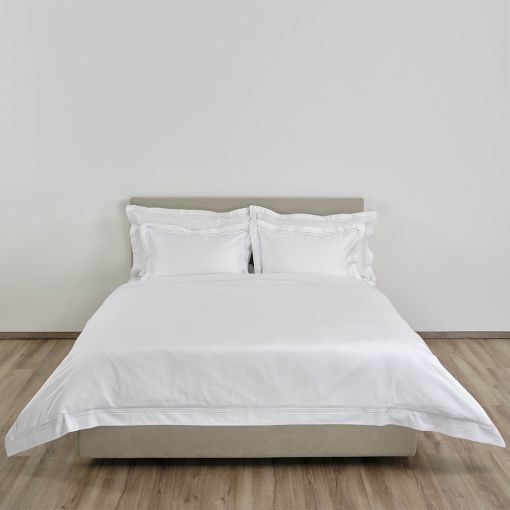 Quadra by Celso de Lemos Duvet Cover
