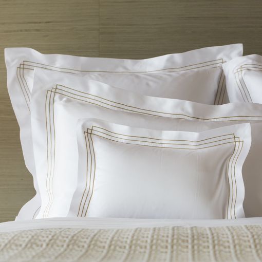 Quadra by Celso de Lemos Pillowcase