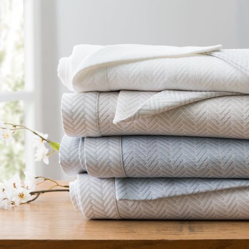 Thatcher by Home Treasures Blankets