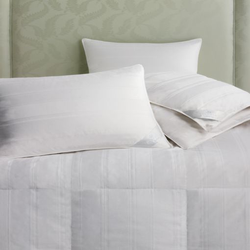 Lucerne by Scandia Home Comforter Medium