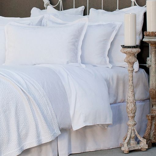 Carezza by St. Geneve