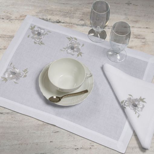 Ornamento Table by Dea Linens Tablecloth