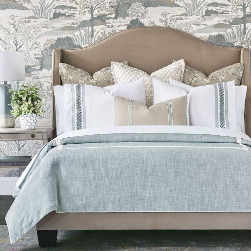 Amberlynn by Eastern Accents Bedset