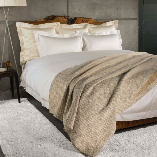 Amanda by Celso de Lemos Duvet Cover