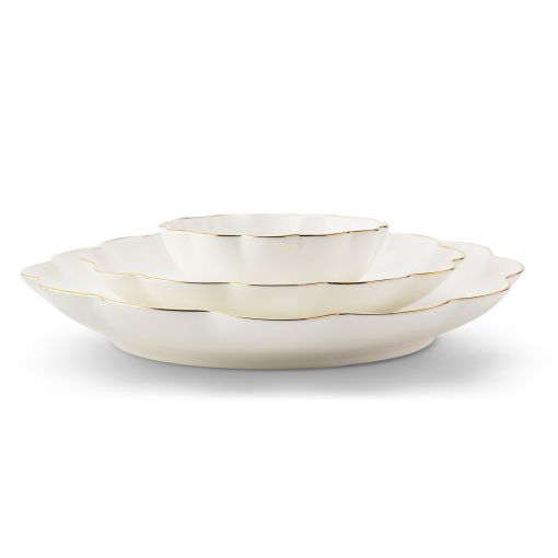 Scalloped Nesting Dishes by Aerin