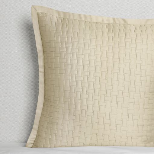 Sampietrini by Sferra Sham