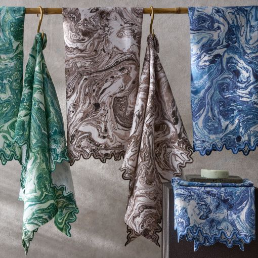 Balthazar Guest Towel by Matouk