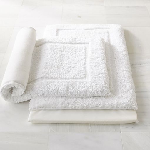 Tiffany Cloud by Peacock Alley Bath Rug