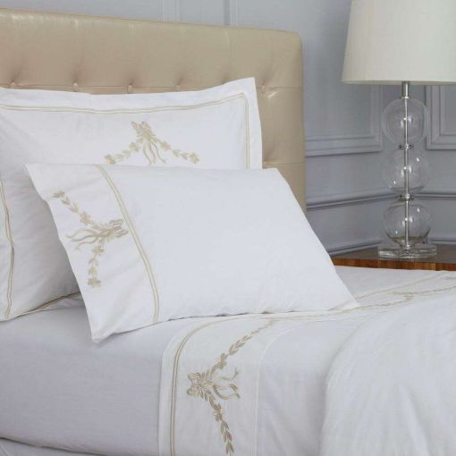 Hanover Embroideries 400TC By Peter Reed