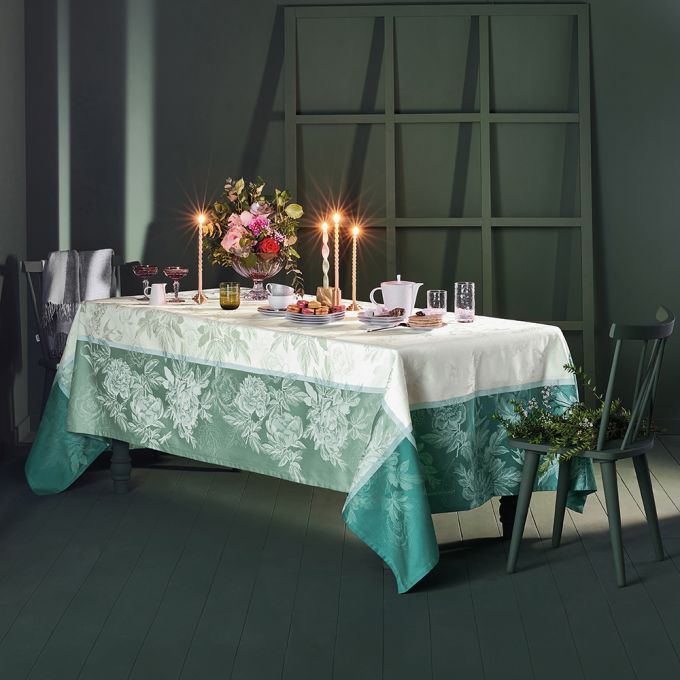 Garnier Thiebaut Jardin de Pivoines Tablecloth