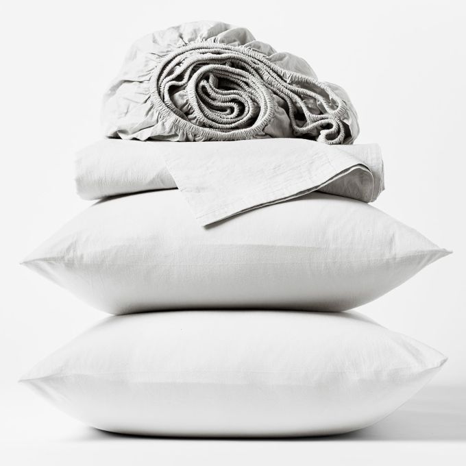 Coyuchi Crinkled Percale Sheet Set - Thumbnail 4