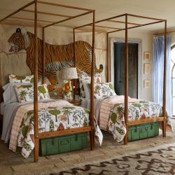 Quilts & Coverlets By John Robshaw