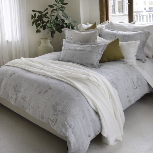 Bedding By St. Geneve