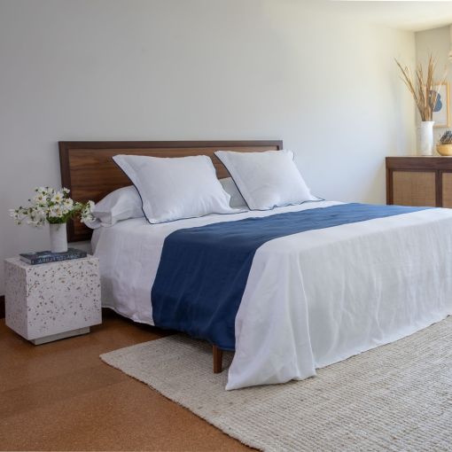 Huddleson Linens Throws and Blankets