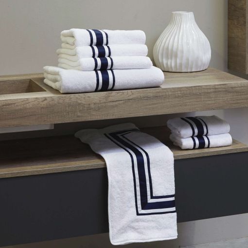 Bath by Signoria Firenze
